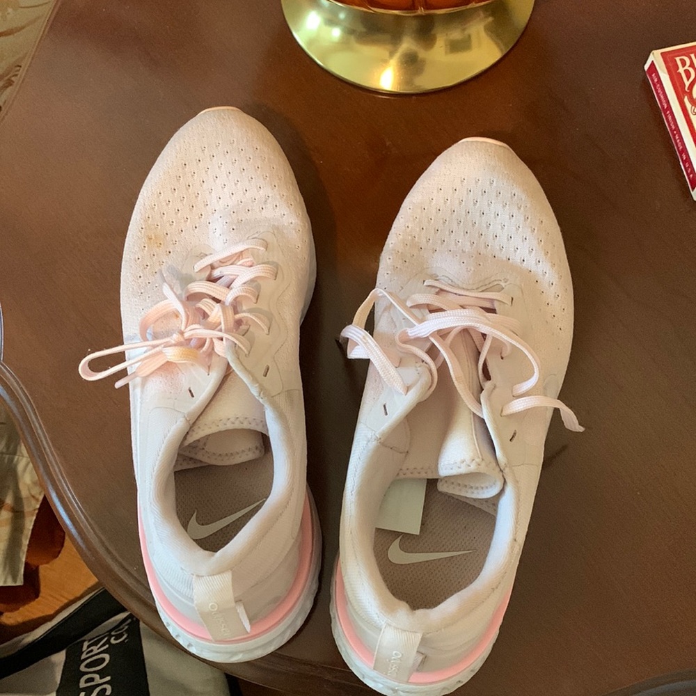 Nike shoes size 9.5 women